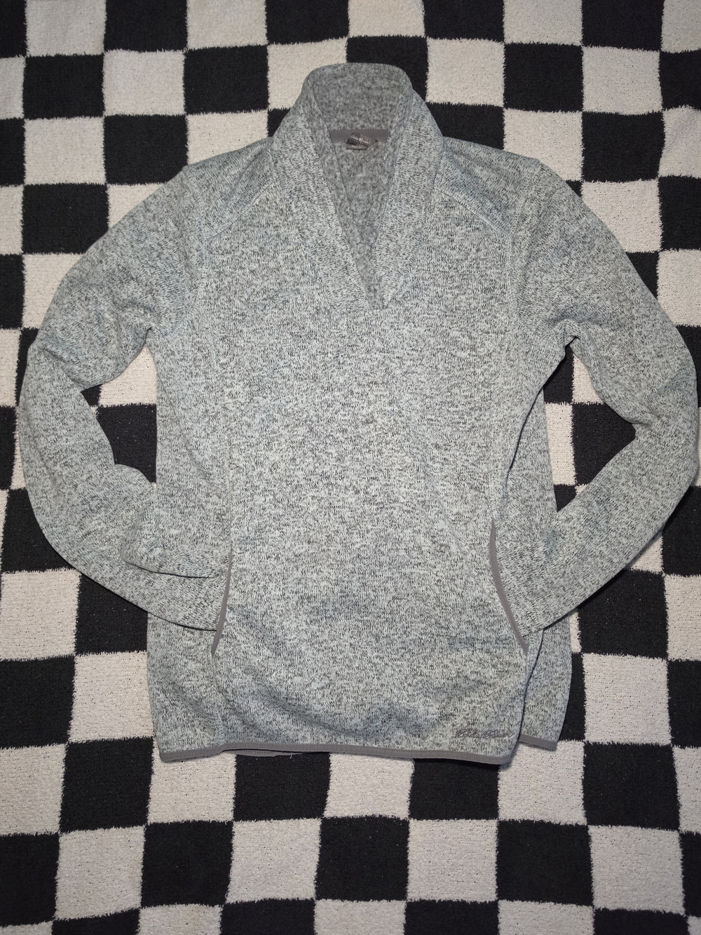 Womens Eddie Bauer Light Gray Shawl-Collar V-Neck Sweater. Medium
